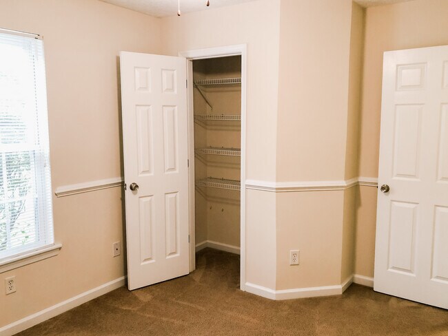 Bed 1 - 237 Alta Ln