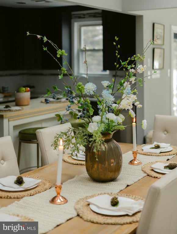 Building Photo - 15841 York Rd