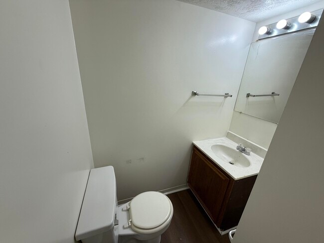 Building Photo - 3719 Trent Cir