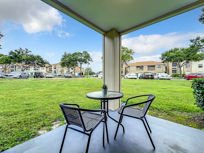 Building Photo - Westpointe Boulevard, Orlando, FL 32835 - 1 BR 1 BA condo