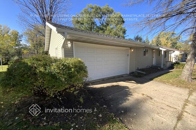 Building Photo - 944 Beacon Ln