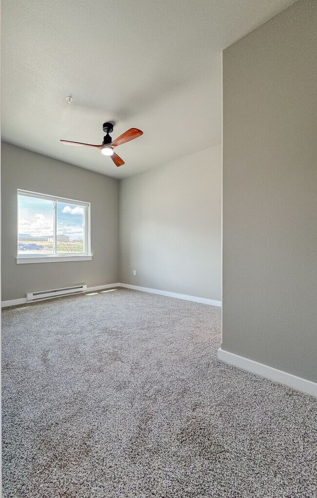 Building Photo - Pet Friendly 2 bed/ 2 bath unit at Soldier...