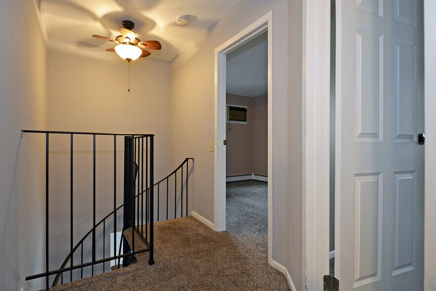 Building Photo - 7306 72nd Ln N