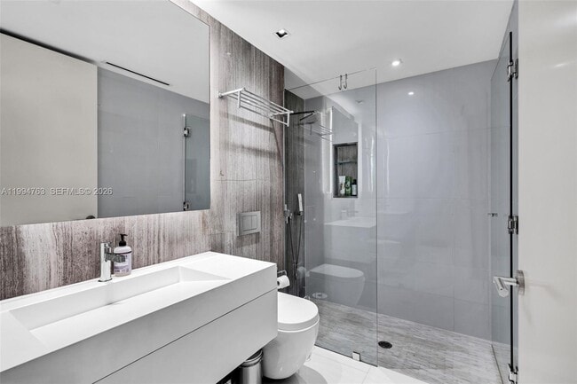 Building Photo - 350 Meridian Ave