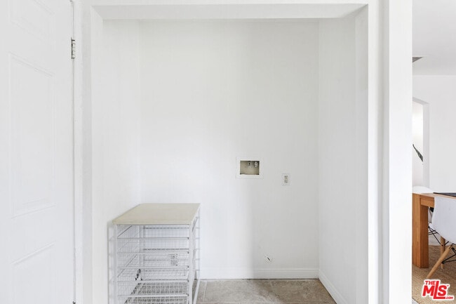 Building Photo - 11465 Cumpston St