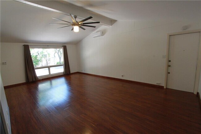 Building Photo - 2305 Wilke Dr