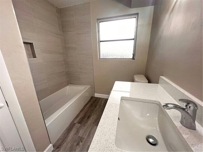Building Photo - 733 Sesame Ct