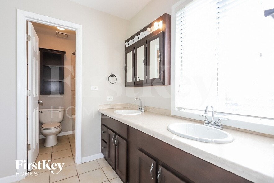 Building Photo - 133 Huntingwood Rd