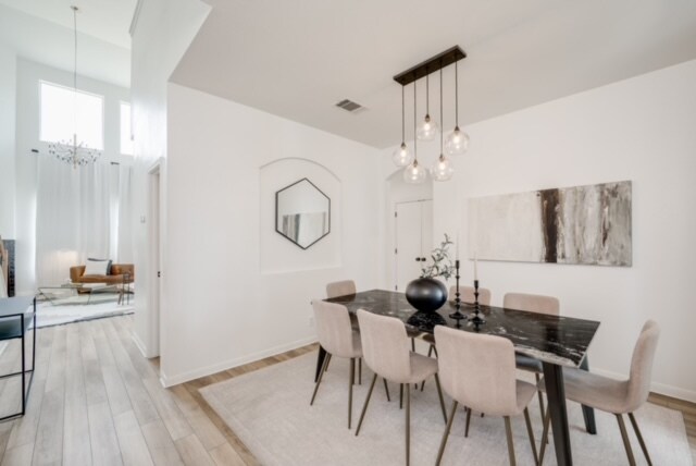 Dining - 4709 Lake George Ln