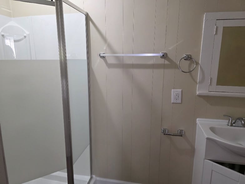 Building Photo - 208 Reid St