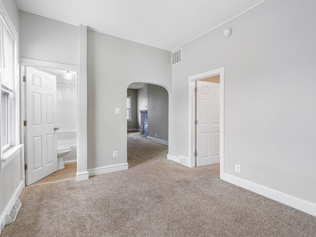 Building Photo - Newly Upgraded Duplex Unit for Rent – Modern Kitchen & Bathroom | Gloucester, NJ