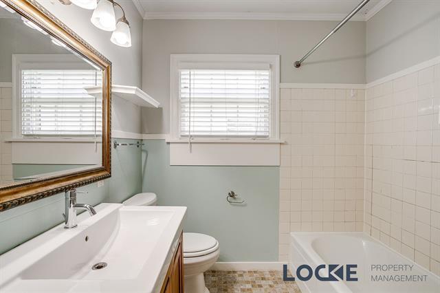 Building Photo - 4328 Calmont Ave