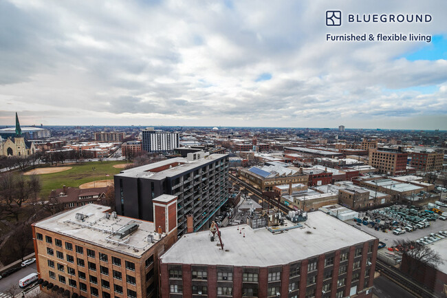 Building Photo - 1400 W Randolph St