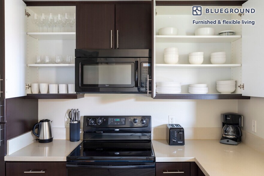 Building Photo - 7011 Sunne Ln