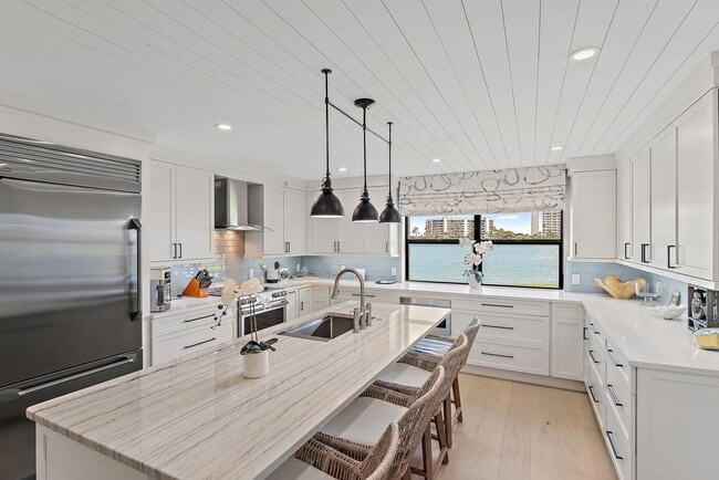 Building Photo - 19800 Sandpointe Bay Dr