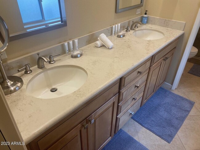 Building Photo - 6350 N 78th St