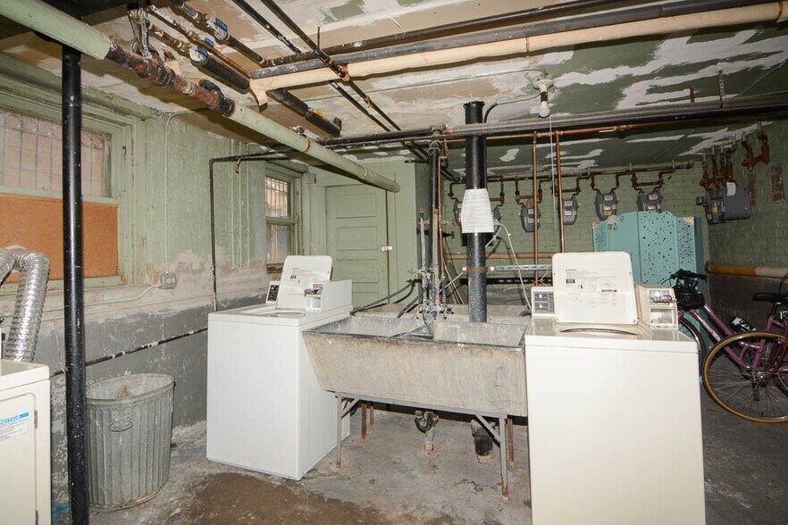 Building Photo - 4311 N Francisco Ave