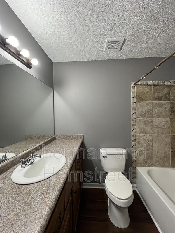 Building Photo - 2714 Fair Oak Ct