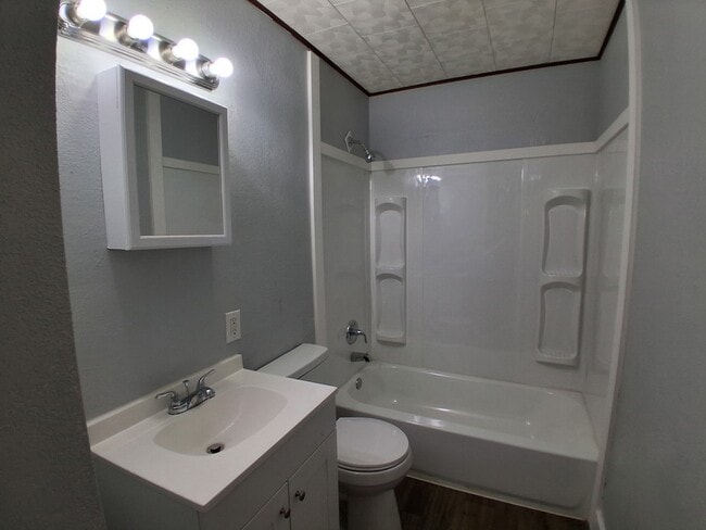 Building Photo - 211 Swisher Ave