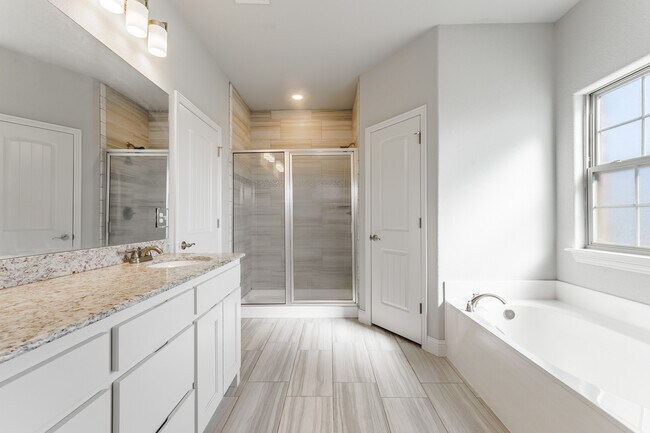 Building Photo - 2237 Aspen