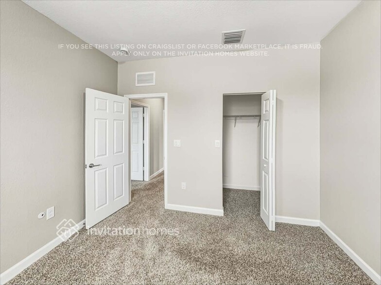 Building Photo - 23391 SW 118 Ave