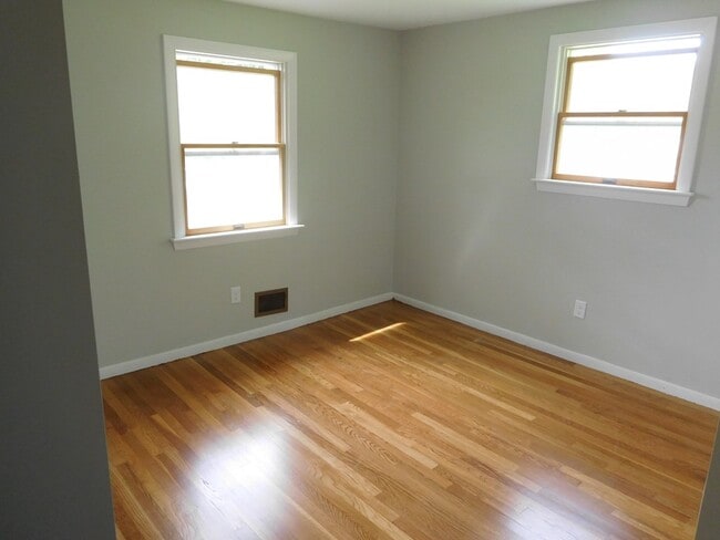 Building Photo - 75 Ripley Ave