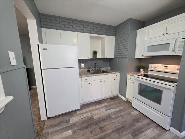 Building Photo - 301 Washington St