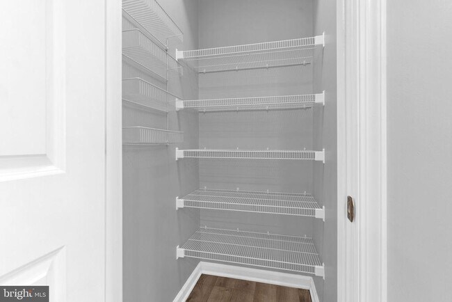 Building Photo - 9713 Glassy Creek Way