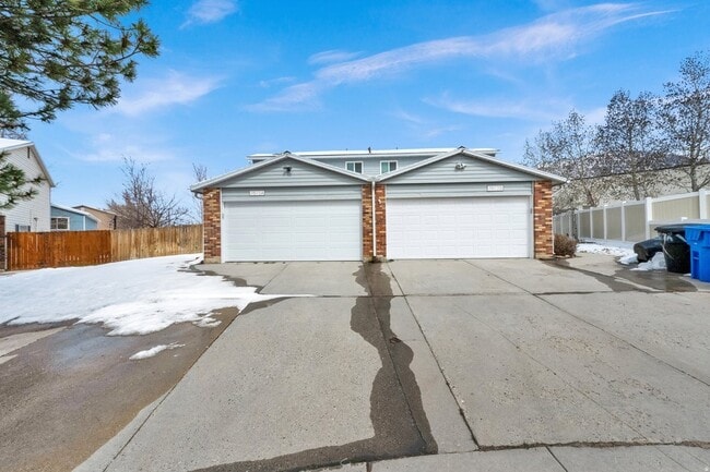 Building Photo - 7873 S Chadbourne Dr