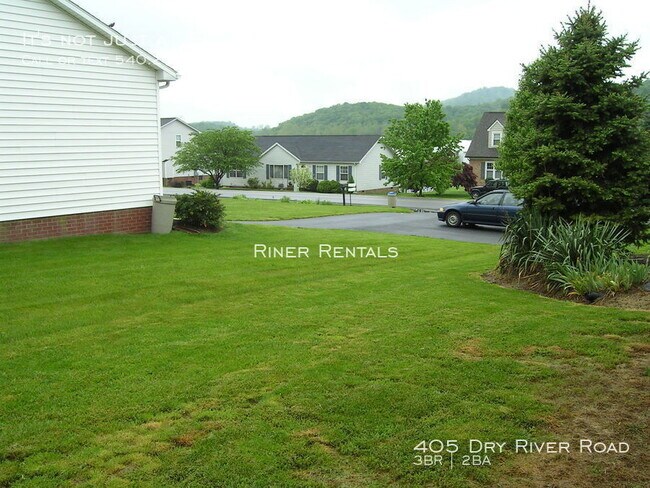 Building Photo - 405 Dry River Rd