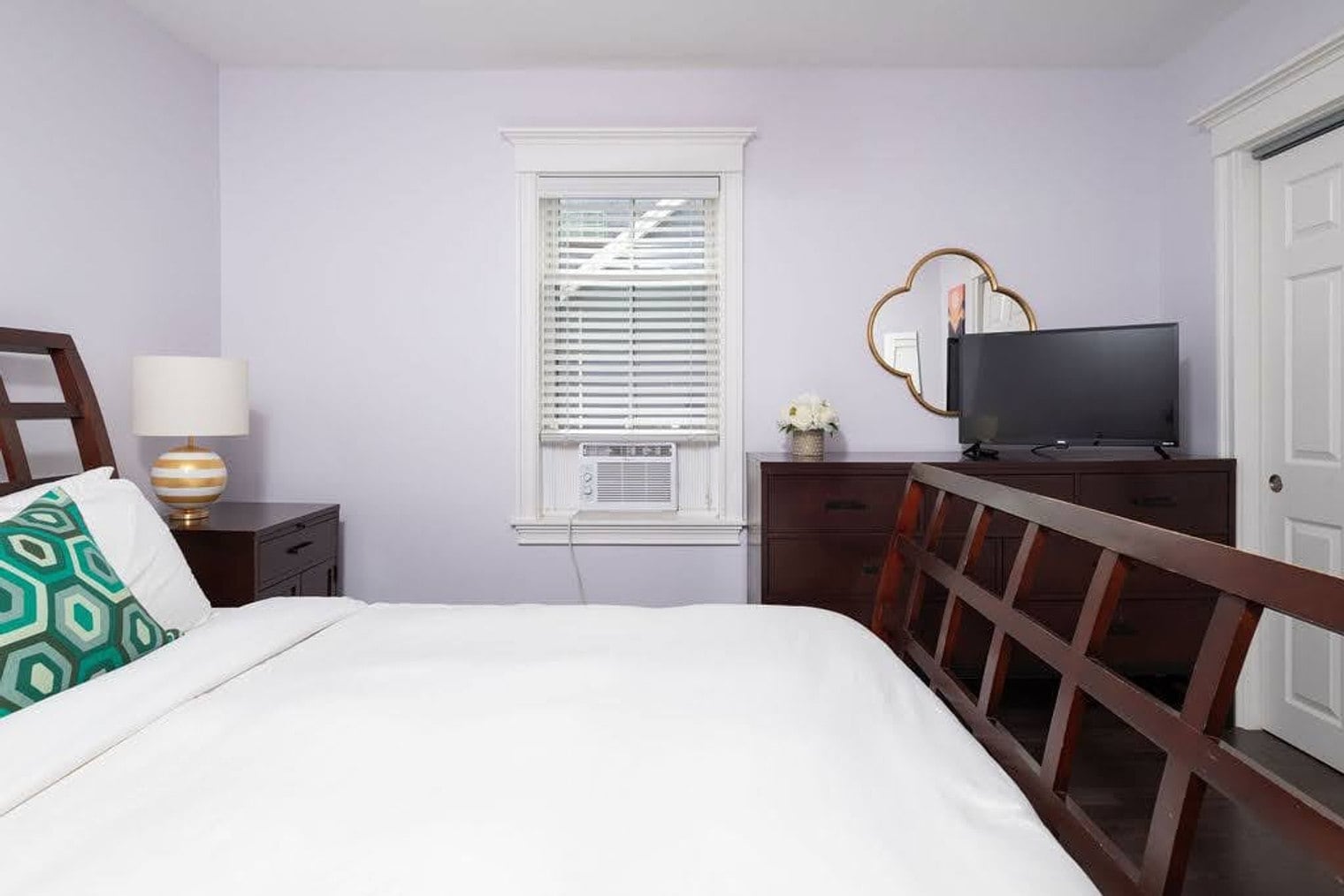 Building Photo - 9 Summit Ave