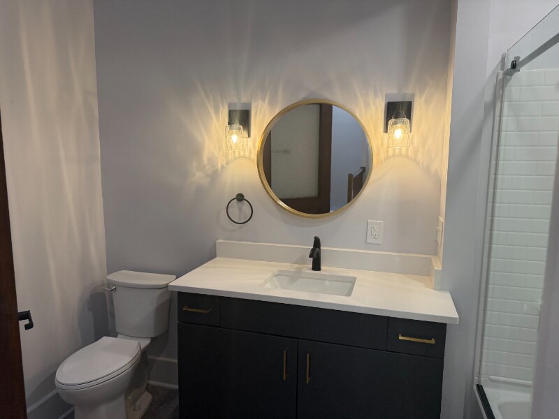 Building Photo - 215 N Main St