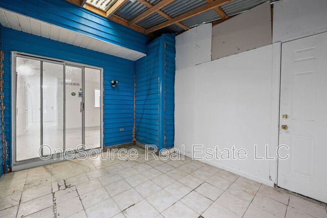 Building Photo - 1086 Huntington Ter SE