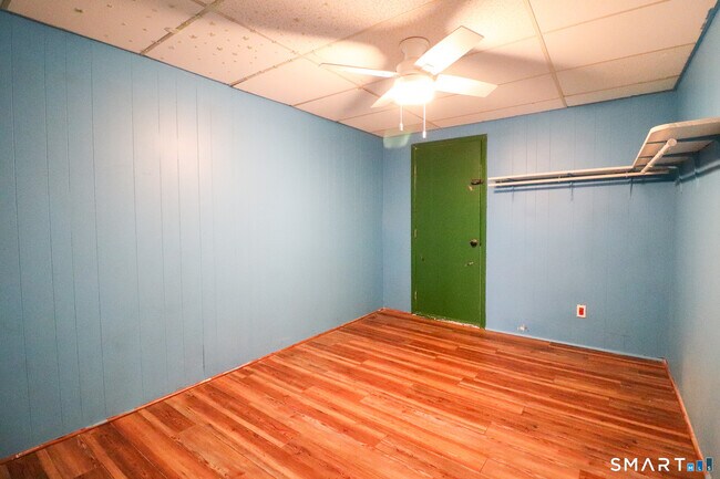 Building Photo - 63 Home Ave