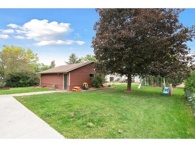 Building Photo - Beautiful Ranch Style 3BR 2BA Home in Milaca