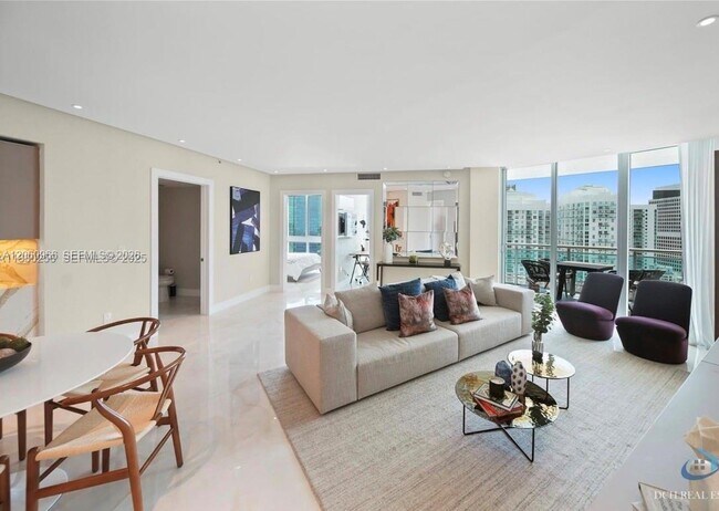 Building Photo - 350 S Miami Ave