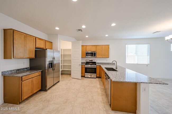 Building Photo - 5016 N 87th Ln