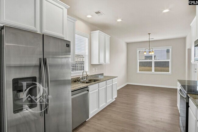 Building Photo - 807 Spring Cress Dr