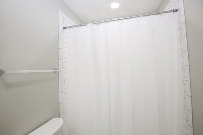Building Photo - Southern Pines Retreat: Cozy 3-Bedroom Hom...