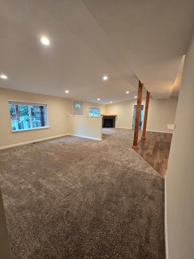 Building Photo - 21610 Orting