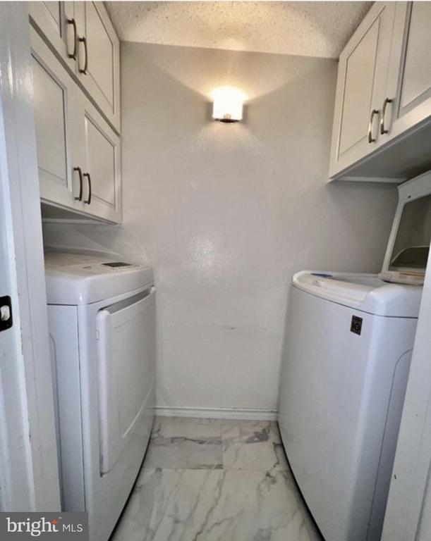 Building Photo - 1541 Lincoln Way