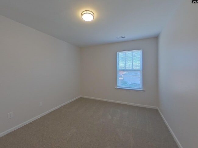 Building Photo - 129 Hillock Ct