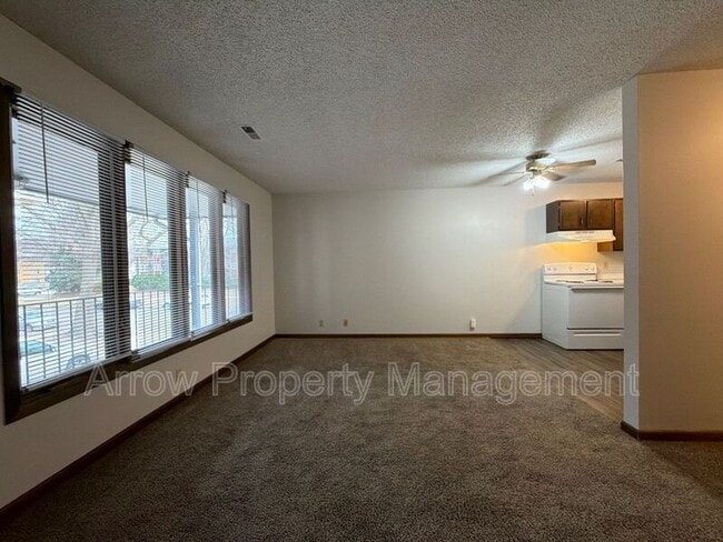 Building Photo - 1820 F St