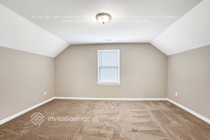 Building Photo - 87 Golden Aster Trce