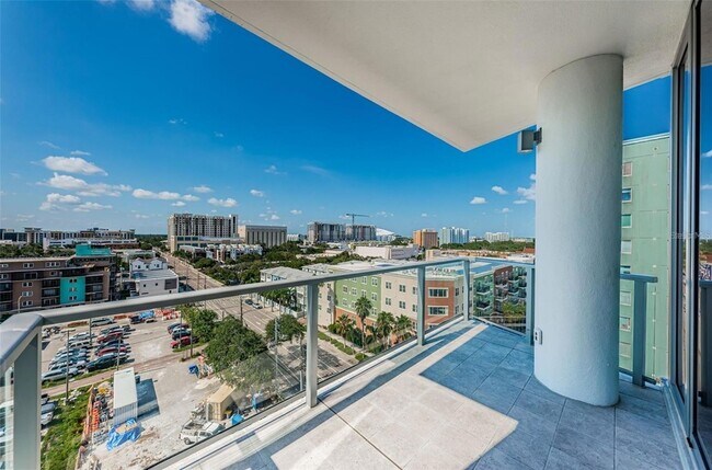 Building Photo - 777 3rd Ave N