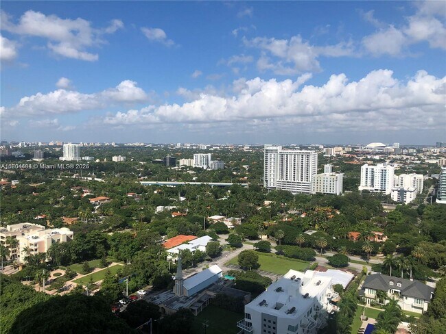 Building Photo - 1643 Brickell Ave
