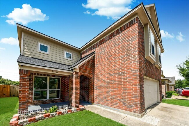 Building Photo - 21626 Dean Dale CRT