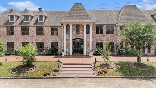 Primary Photo - 7415 Naremore Dr