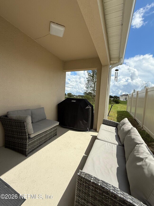 Building Photo - 605 Park Pl Blvd