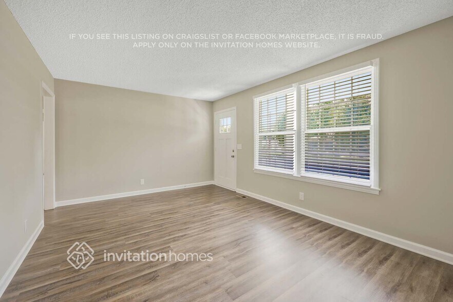 Building Photo - 533 Augusta Dr